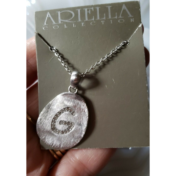 Ariella Collection Letter G Necklace Silvertone NWT - Picture 3 of 4